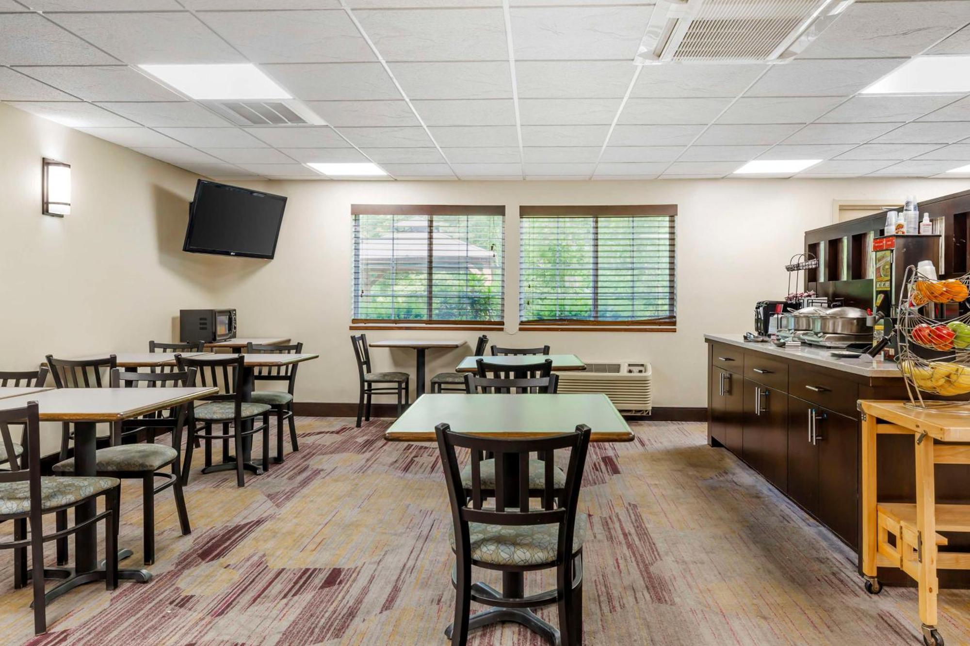 Best Western Plus Berkshire Hills Inn&Suites Pittsfield Buitenkant foto