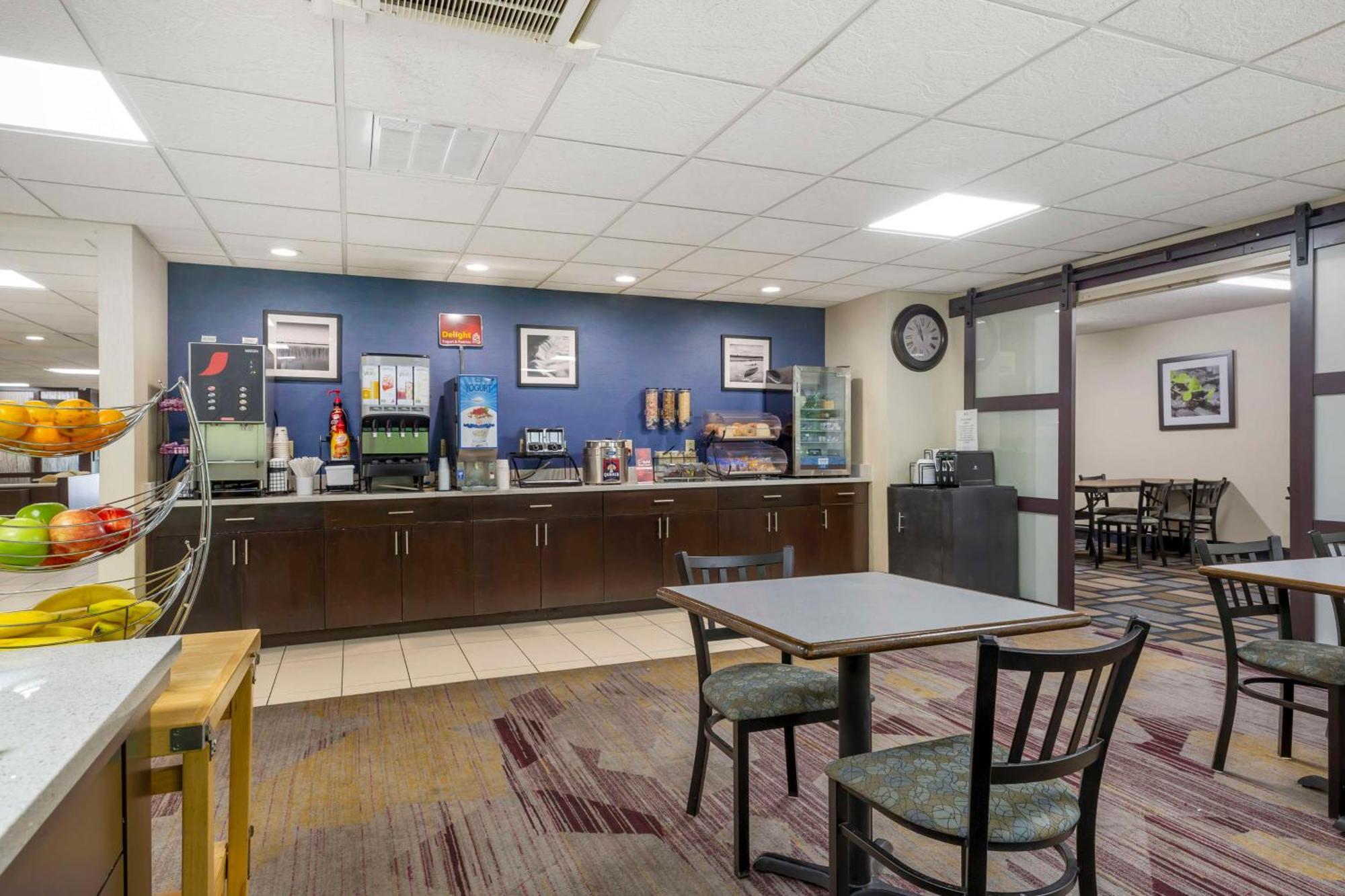 Best Western Plus Berkshire Hills Inn&Suites Pittsfield Buitenkant foto