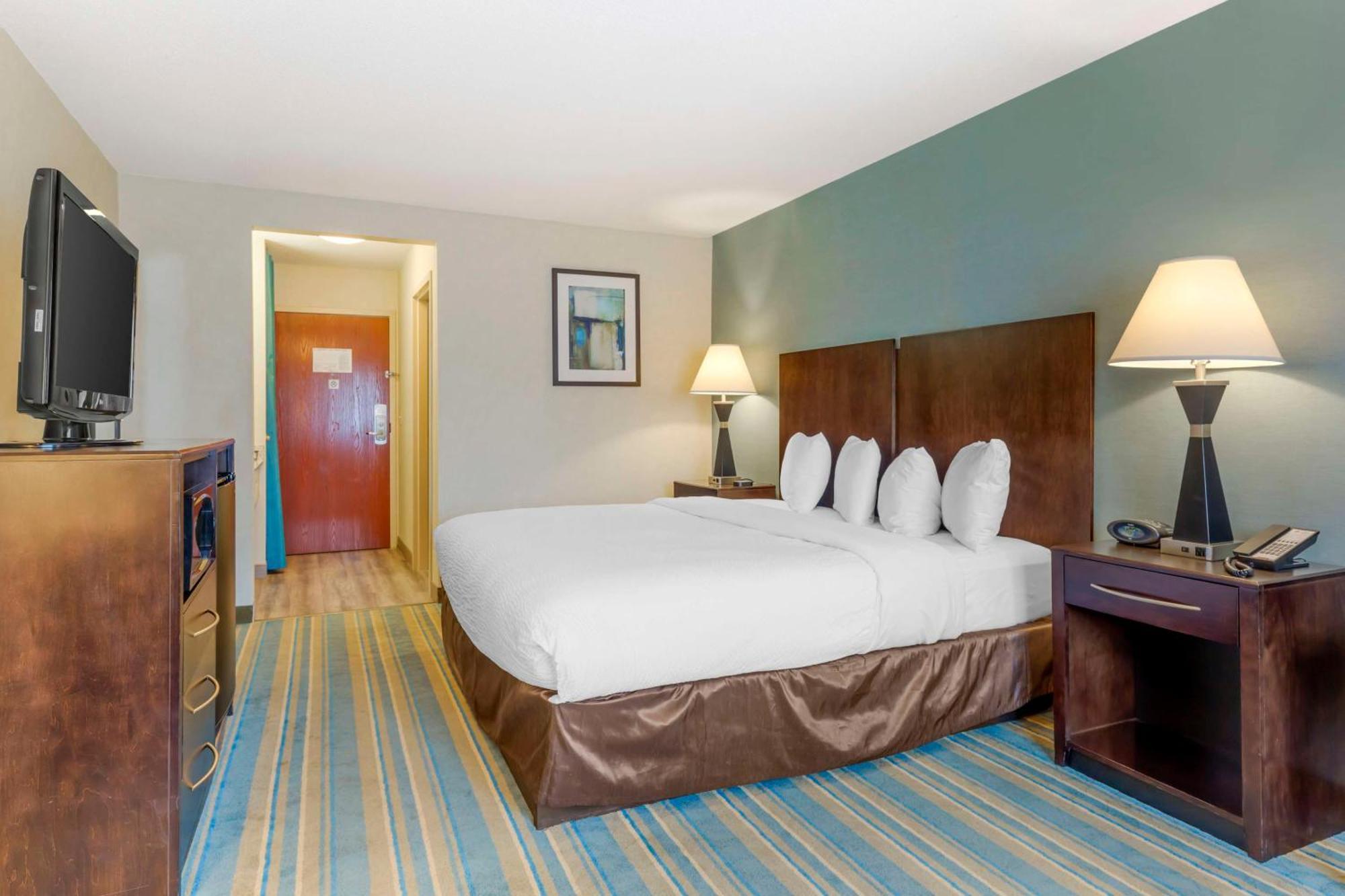 Best Western Plus Berkshire Hills Inn&Suites Pittsfield Buitenkant foto