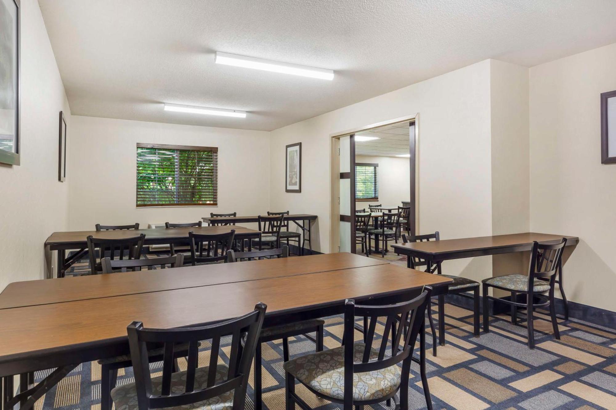 Best Western Plus Berkshire Hills Inn&Suites Pittsfield Buitenkant foto