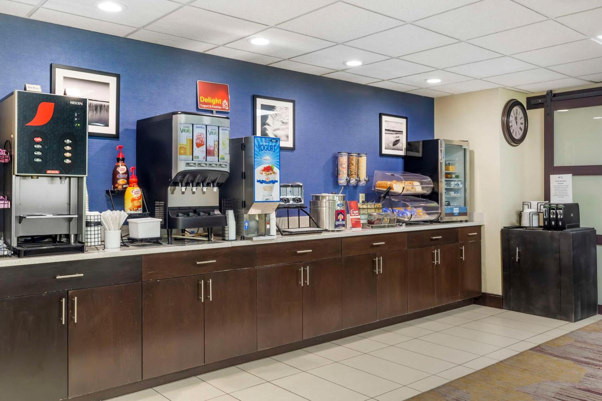 Best Western Plus Berkshire Hills Inn&Suites Pittsfield Buitenkant foto